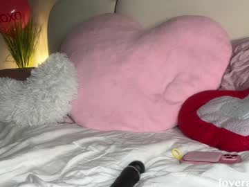 saraloverays's chat room