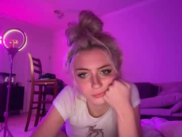 chloeros3e's chat room