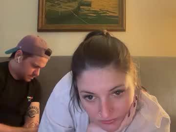 sexycouple41110's chat room