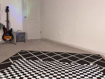 petitebrat's chat room