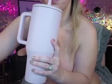 lucyallen4201's chat room