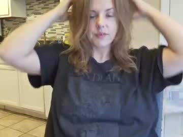 tinywithtiddies's chat room