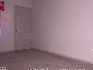petitebrat's chat room