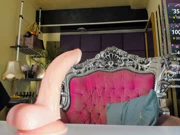 sofiequeen_'s chat room