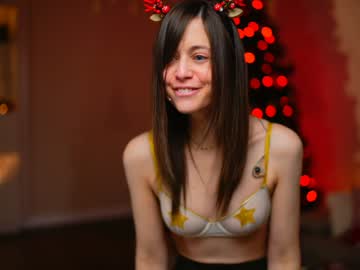 newchloe18's chat room