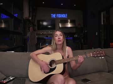 blondefoxsilverfox's chat room