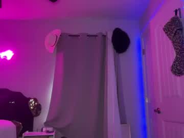 brielledaviss's chat room