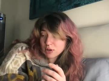 yiddikitti's chat room