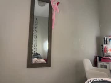 sophiasecretsx's chat room