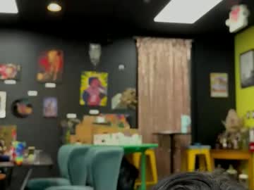 matchingtracksuits's chat room