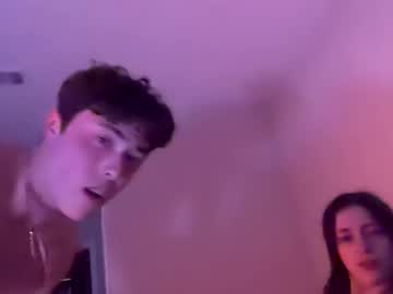 fellowyellow420's chat room