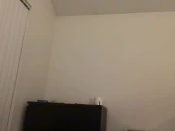 tinytittytia's chat room