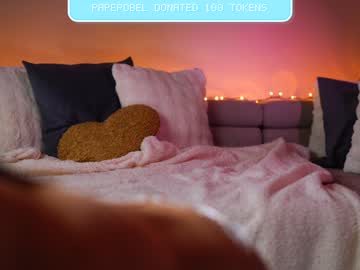 newchloe18's chat room