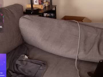 strawberryyfoxie's chat room