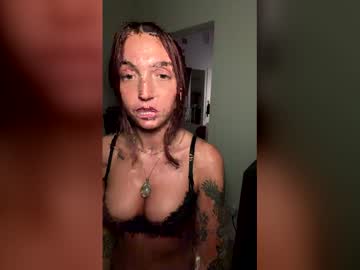 emilyyyt's chat room