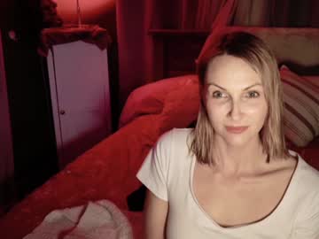 kaileeshy's chat room