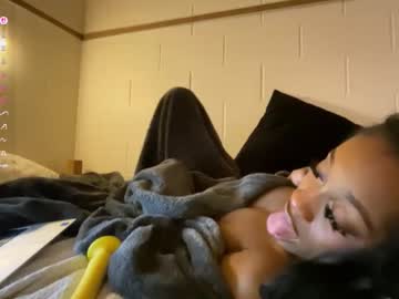 cutieeeva's chat room