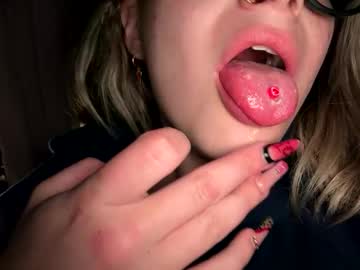 sassysquirtsmmm's chat room