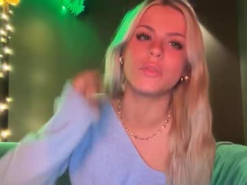 ella_hill's chat room