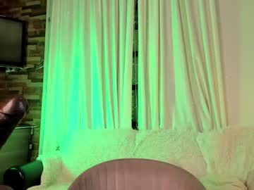 honeymoann's chat room