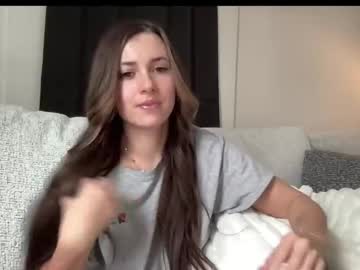 laylahlaylah1's chat room