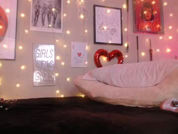 milf_lacey's chat room