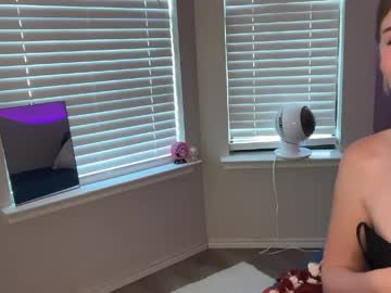 elliee81's chat room