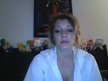 royal_blue19's chat room