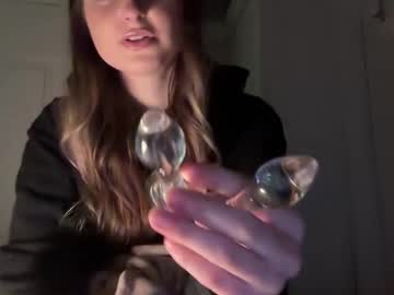 fantasyella's chat room