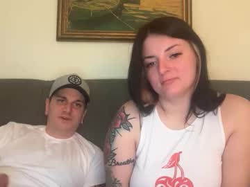 sexycouple41110's chat room