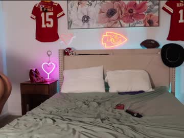 ari_lovexo's chat room