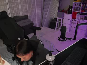 finleyfae's chat room