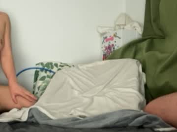 publicuniversalpussy's chat room