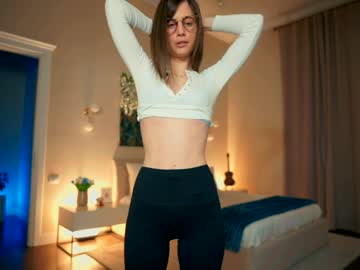 newchloe18's chat room