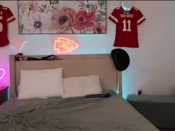 ari_lovexo's chat room