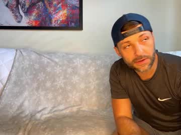 bigguylilmiss's chat room