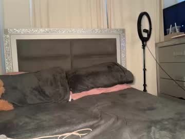 sophiasecretsx's chat room