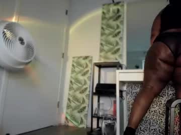 colorfullydark's chat room