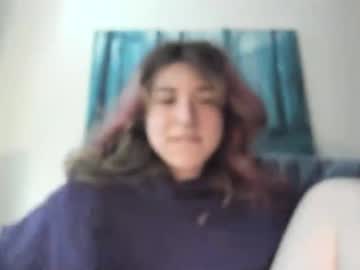 yiddikitti's chat room