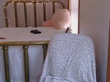 violetskyesx's chat room