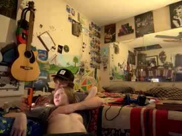 tohottohandletocoldtohold's chat room