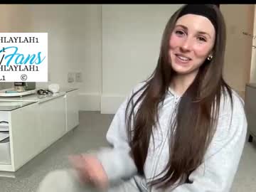 laylahlaylah1's chat room