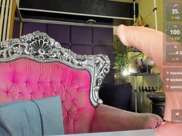 sofiequeen_'s chat room