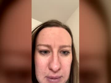 babyslut03_23's chat room