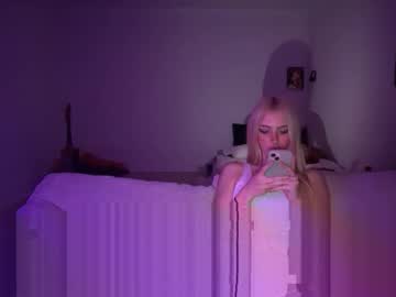 chloeros3e's chat room