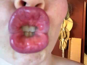 emersoncane's chat room