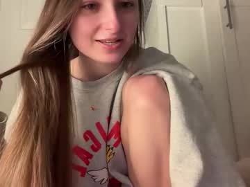 fantasyella's chat room