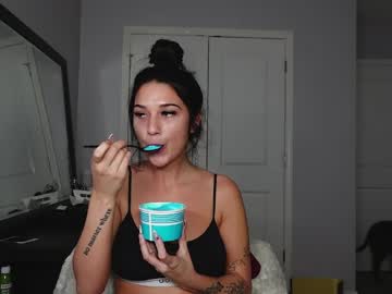 prettygirll23's chat room