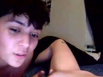 skinnyangel21's chat room