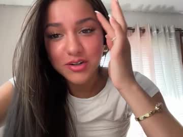 minahoneyy38's chat room